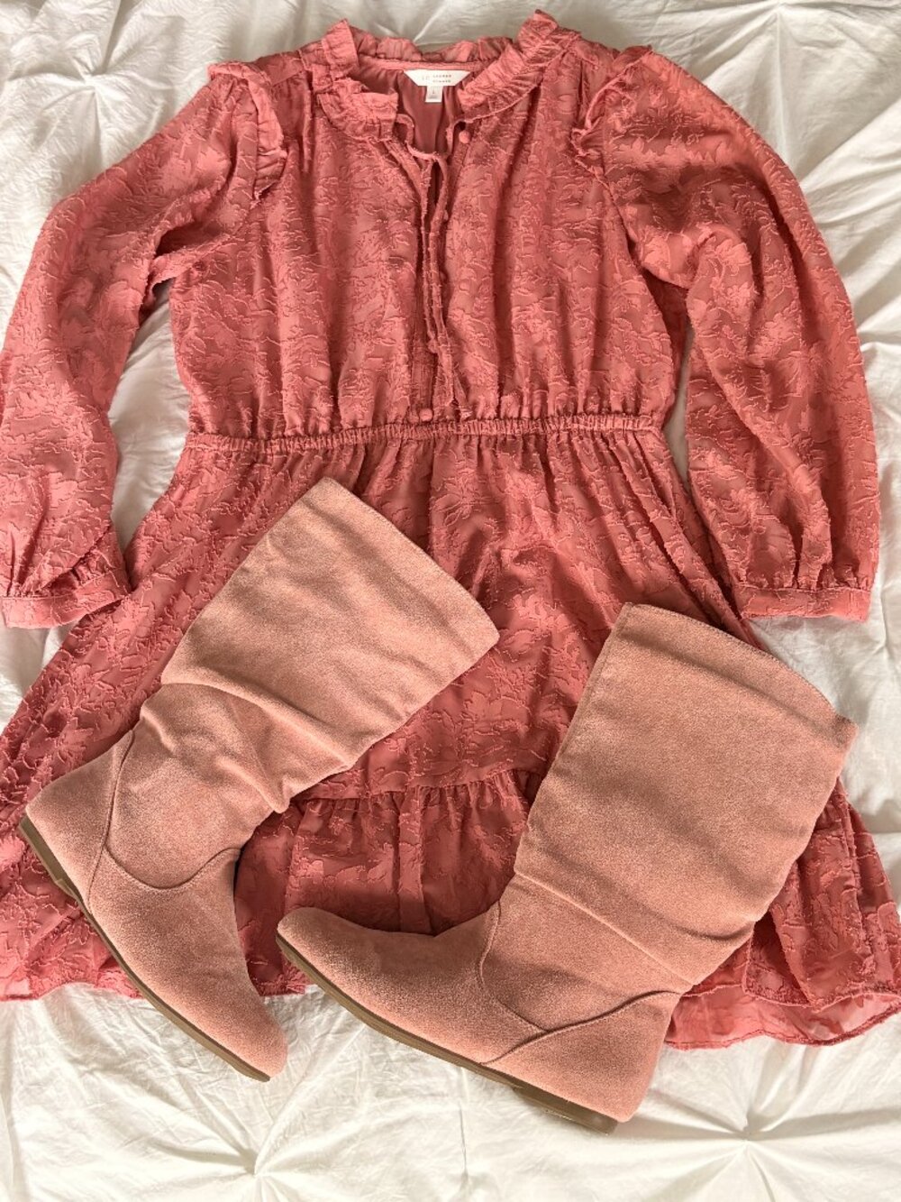 LC Lauren Conrad Pink Textured Dress + Blush Slouch Boots Outfit Bundle L Boho